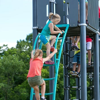 Independent GeoPlex Climbing Wall with muleiple kids climbing at once.